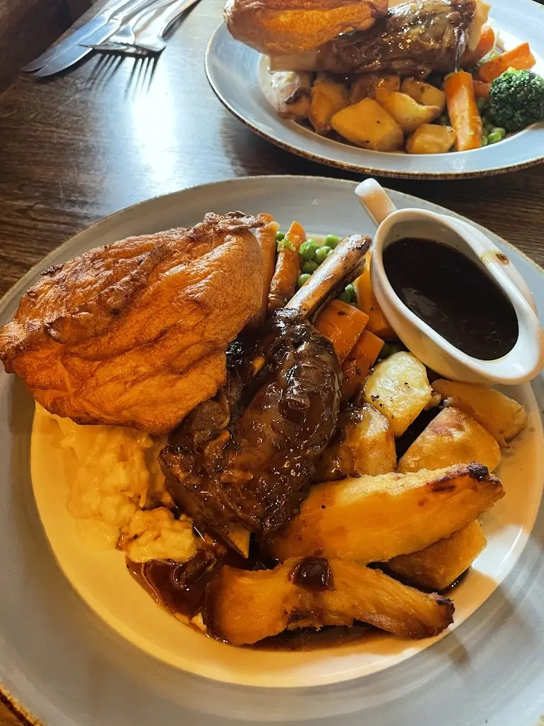 Victoria Hitchman_Green Dragon_Black Notley_review