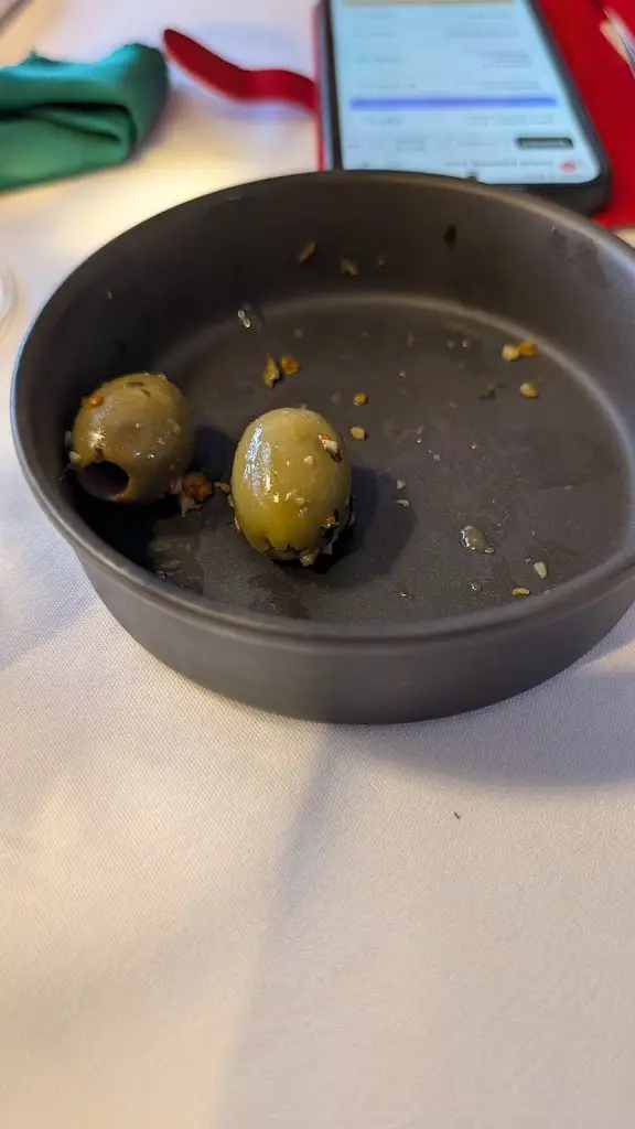 Graeme Caldwell_The House by Hilly Gant_Black Notley_review