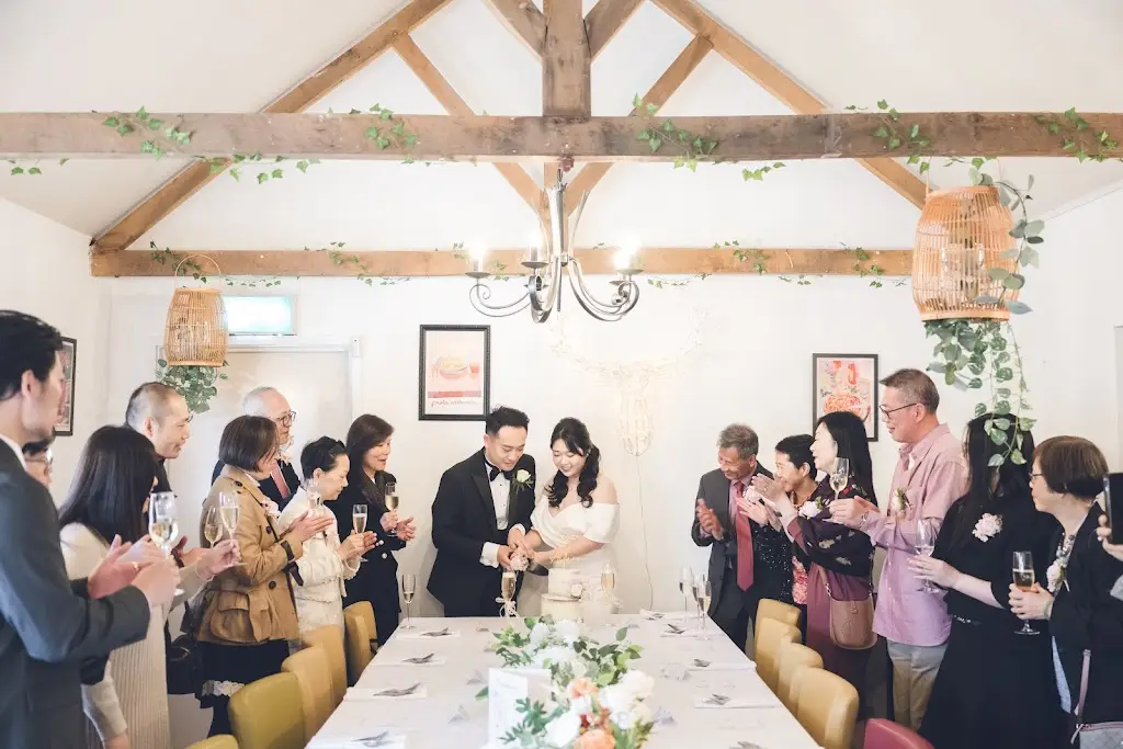 TY C_Caesars @ Dolphin_Black Notley_recensione