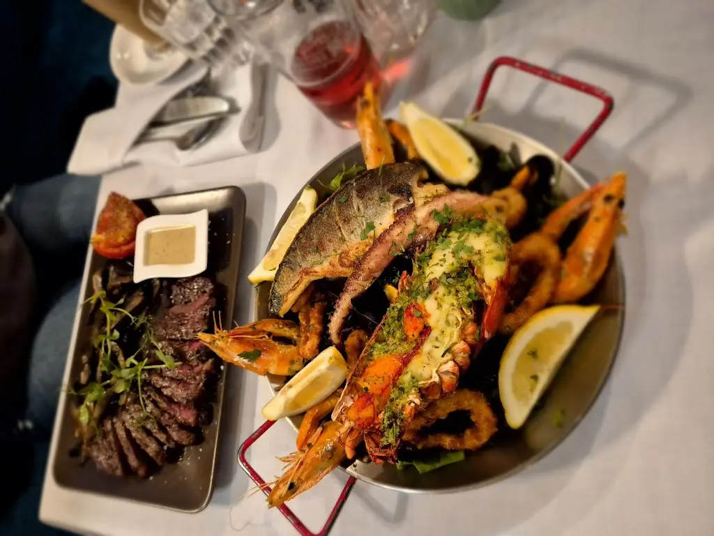 Dragos Davitoiu_Caesars @ Dolphin_Black Notley_recensione