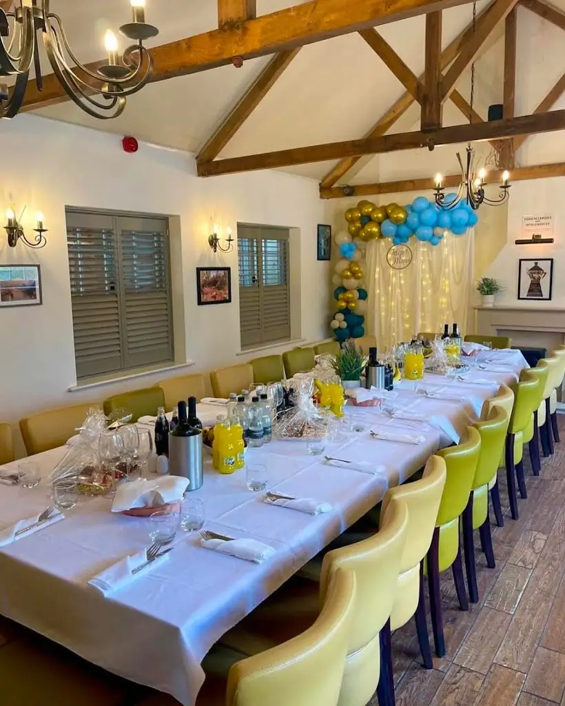 Caesars @ Dolphin_Black Notley_slider_image_1