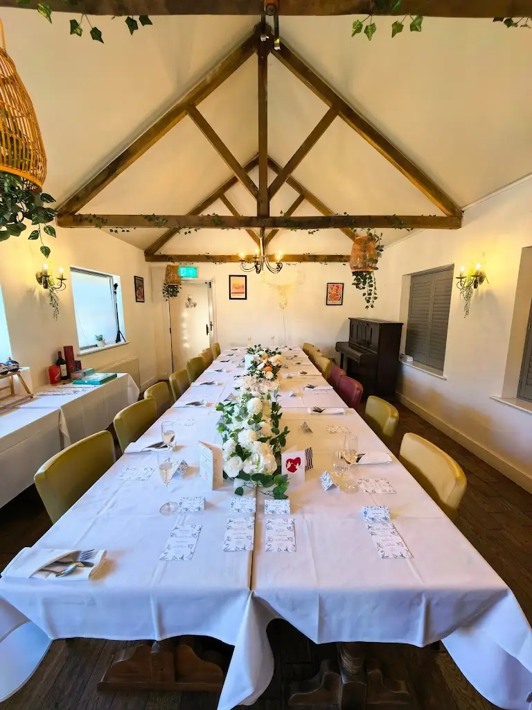 Caesars @ Dolphin_Black Notley_slider_image_3