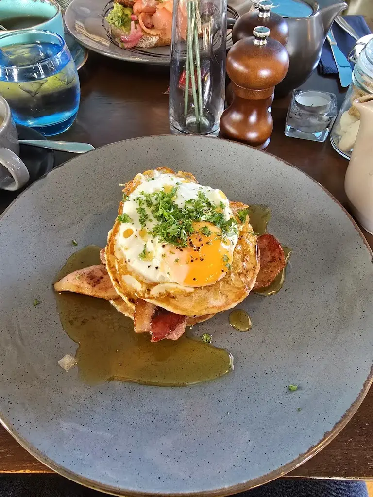 The Watch Office Bar & Kitchen_Alconbury_slider_image_2