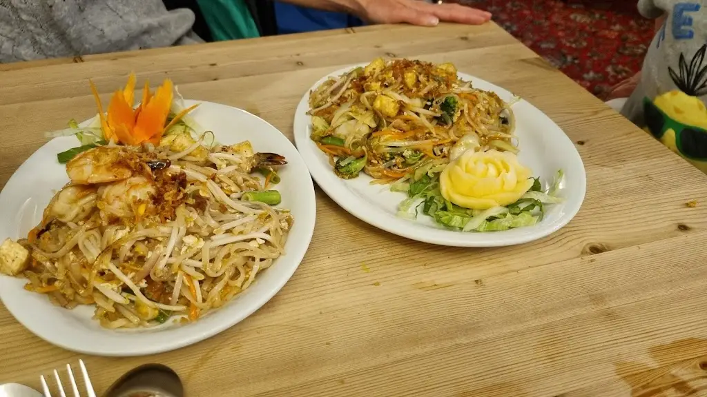 A S_Queen Adelaide Blagdon_Blagdon_review