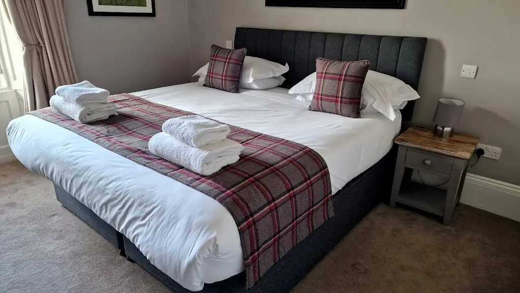 Hug Dealer_The Seymour Arms_Blagdon_review