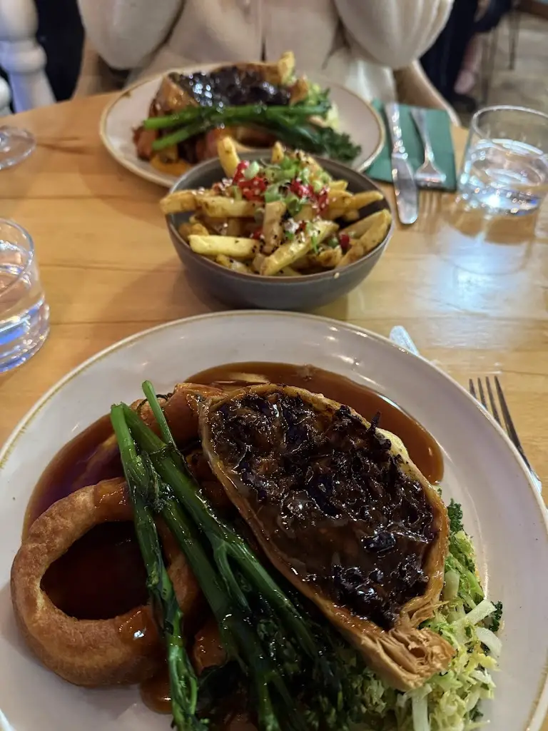 David Dziubek_Shrub_Blacon_review