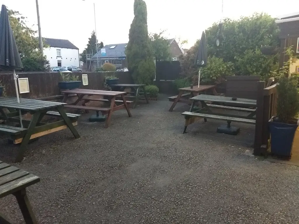 Lewis Foster_Poacher_Blackrod_recensione