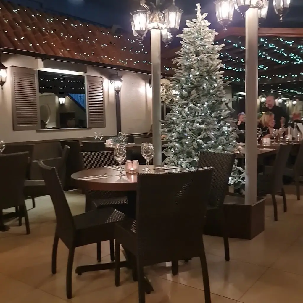 La Fontana Ristorante Italiano_Blackpool_slider_image_2