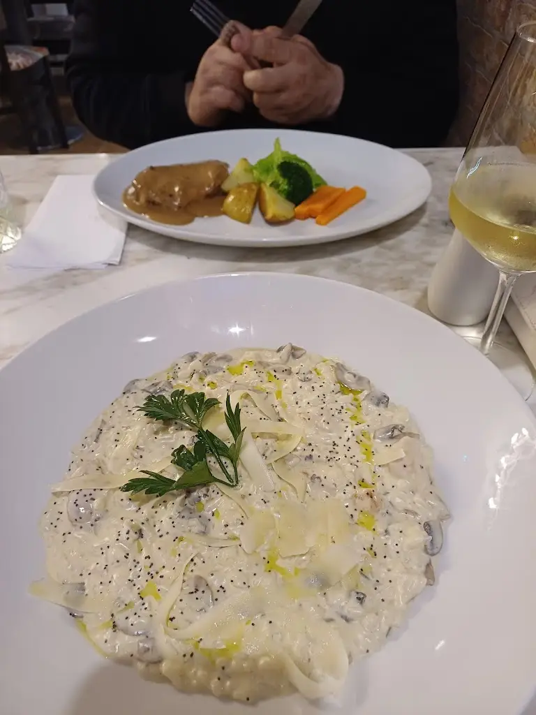 Sharlene Solomon_La Bottega_Blackpool_review