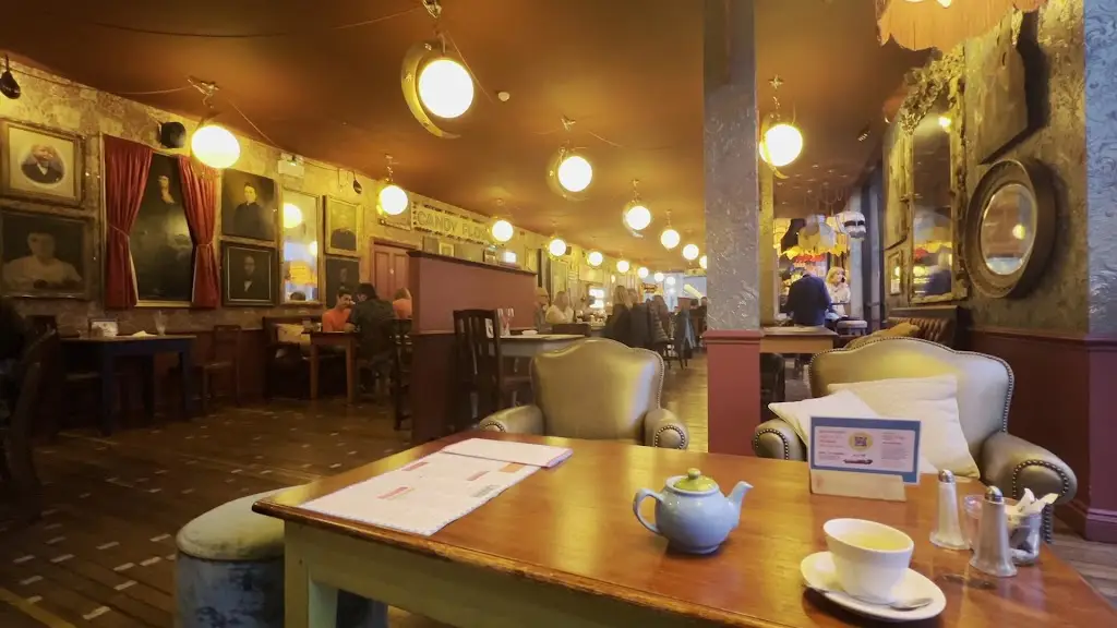 Vintro Lounge_Blackpool_slider_image_2