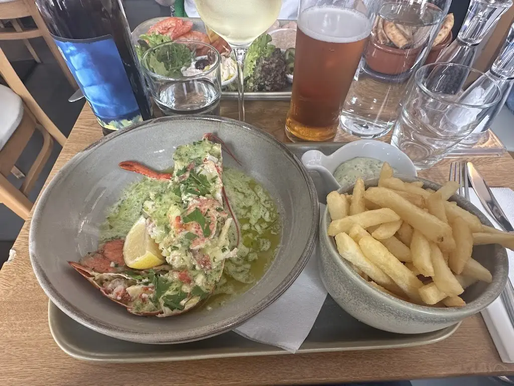 Paul Kossowicz_The Aldeburgh Market_Aldeburgh_review