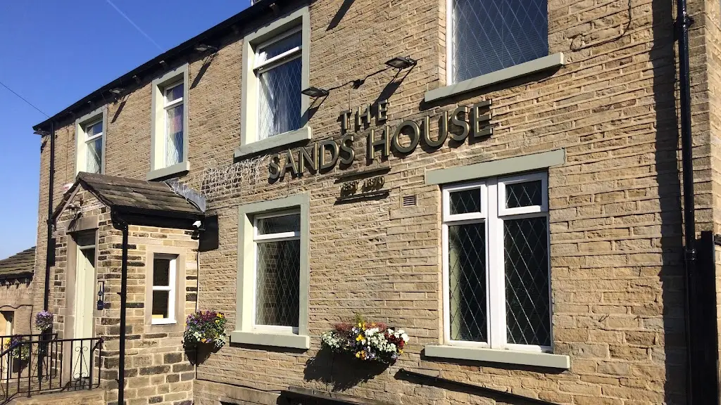 The Sands House_Blackmoorfoot_slider_image_3