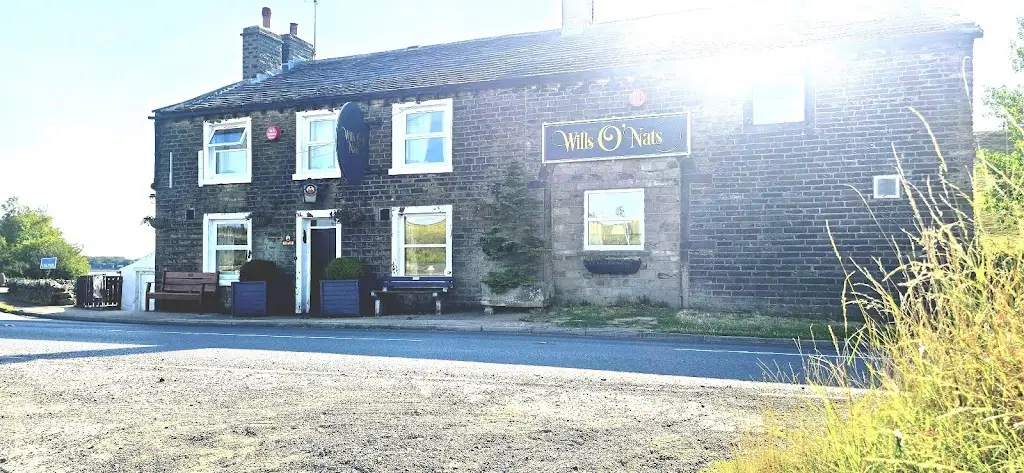 Wills O' Nats_Blackmoorfoot_slider_image_3