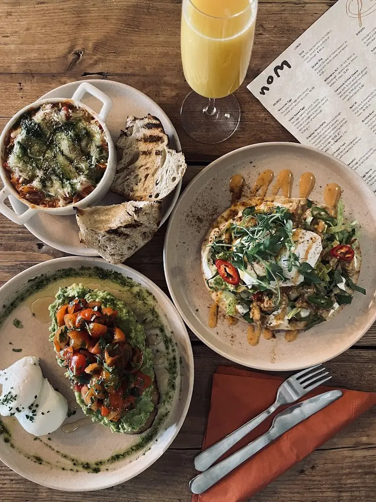 Nom_Blackmoorfoot_slider_image_2