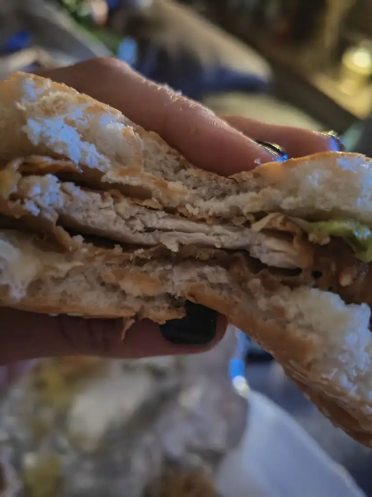 Menu_Cluck N Crust_Blackmoorfoot_image_7