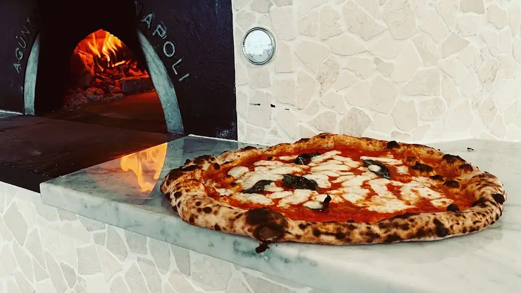 Anello_Blackmoorfoot_slider_image_3