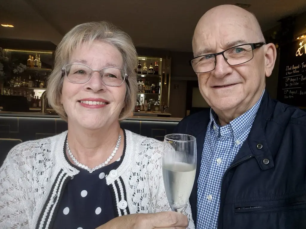 Lynne Glasgow_Eric's Restaurant_Blackmoorfoot_review