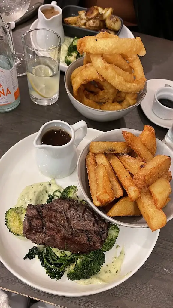 Maxi_Eric's Restaurant_Blackmoorfoot_review
