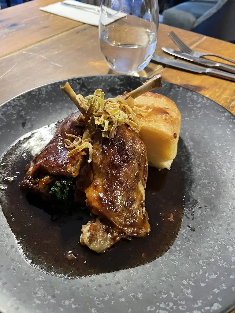 Sam_The Red Lion_Bloxham_review