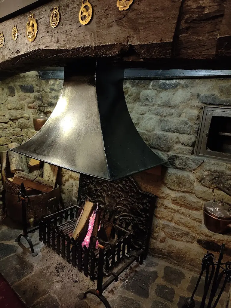 D D_Elephant & Castle_Bloxham_recensione