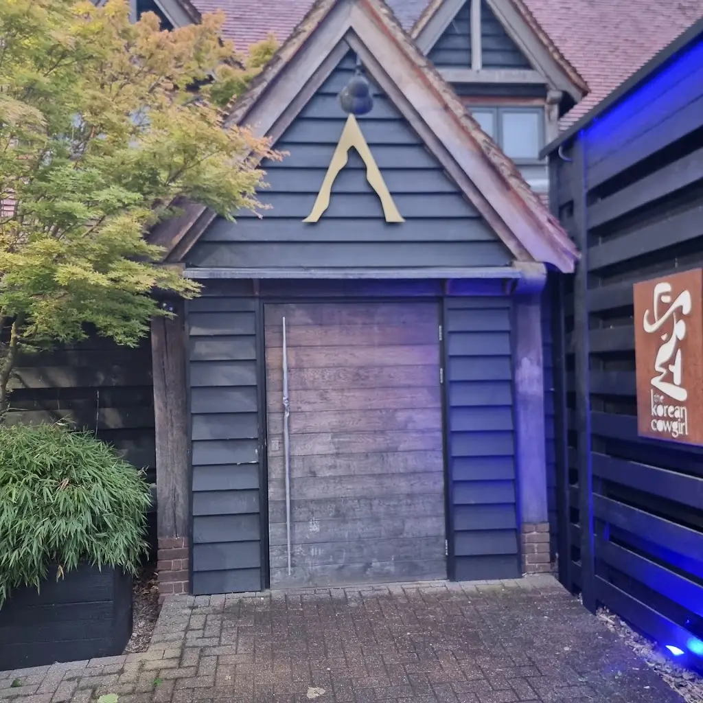 alhimself_The Korean Cowgirl at Cave Hotel_Blean_recensione