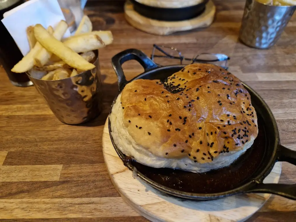 Jason Belilo_Old Weavers House_Blean_review