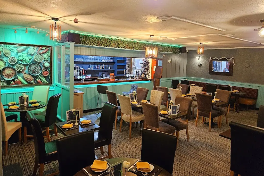 Saddlers Arms (Bangladeshi-Italian-Bar & Restuarent) restaurant in Bloxwich