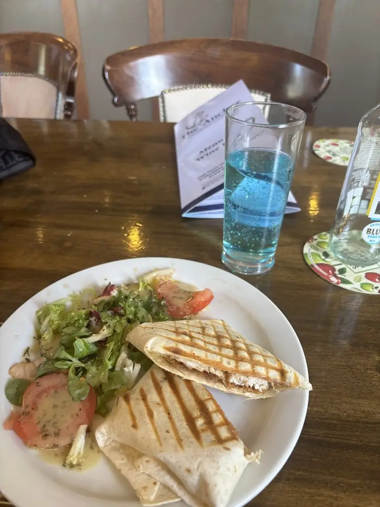 Hannah Leonard_ANCHOR INN_Blunham_review