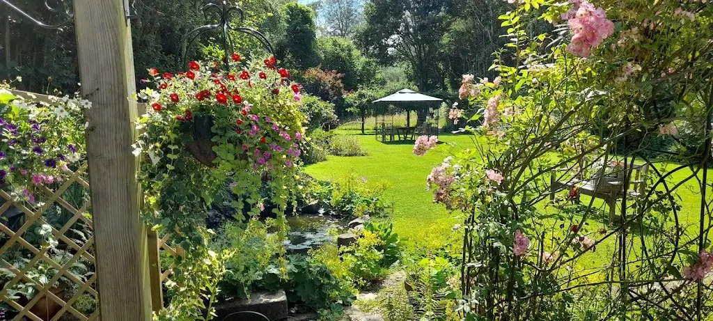 Second-Helpings_Blindley Heath_slider_image_3