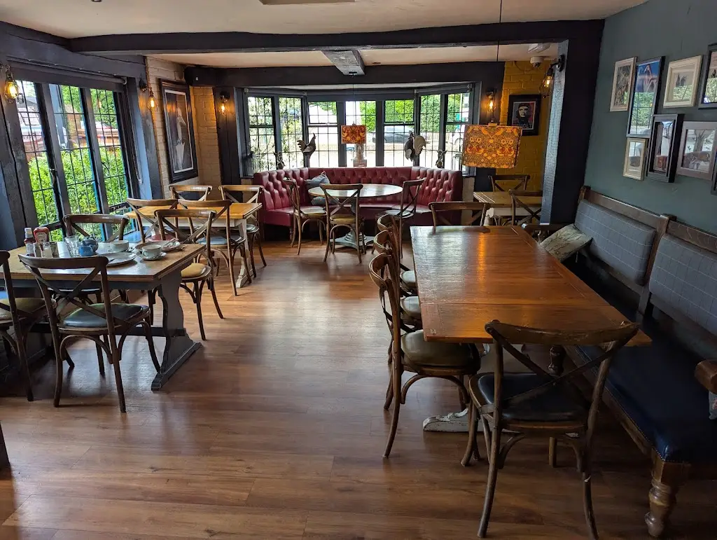 The Star Inn_Blindley Heath_slider_image_1