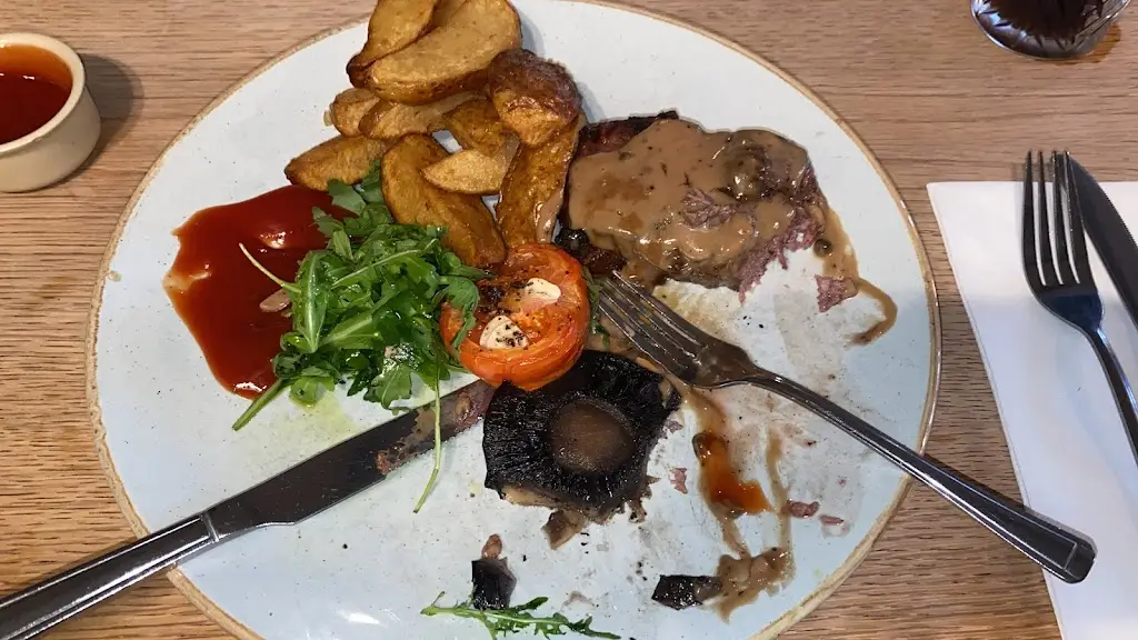 shazad khan_Old House at Home_Blindley Heath_review