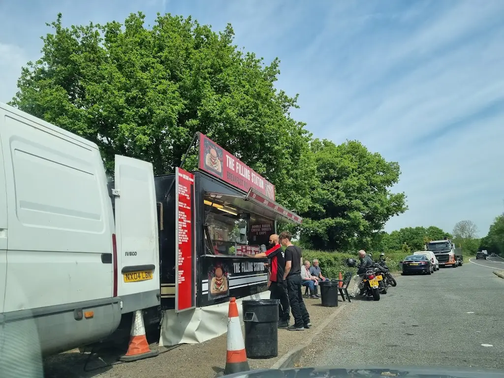 The Filling Station_Blindley Heath_slider_image_2