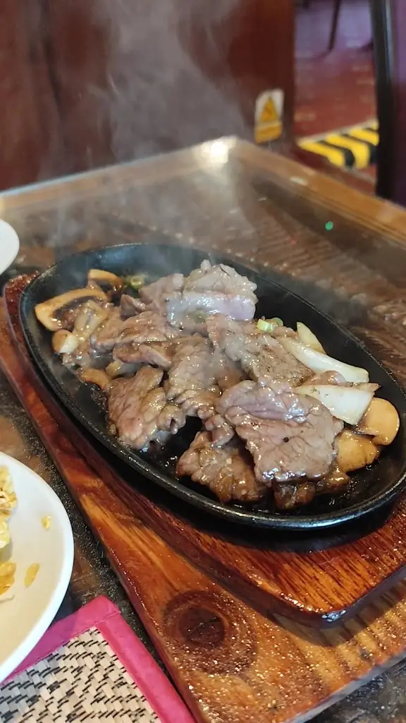 Desyana Squires_Tammy's Thai Restaurant_Blindley Heath_review