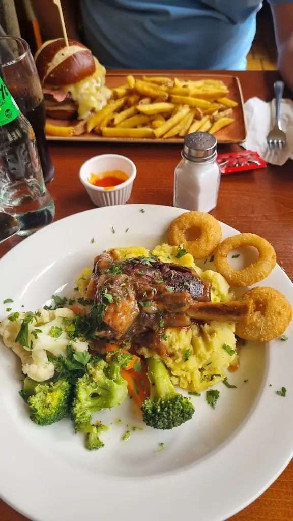 Menu_Peacock Lodge_Blindley Heath_immagine_6