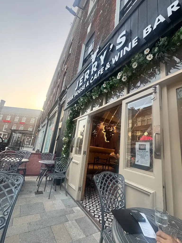 Patricia FoxMcKern_Jerry's Steakhouse, Cafe and wine bar_Blandford Forum_review