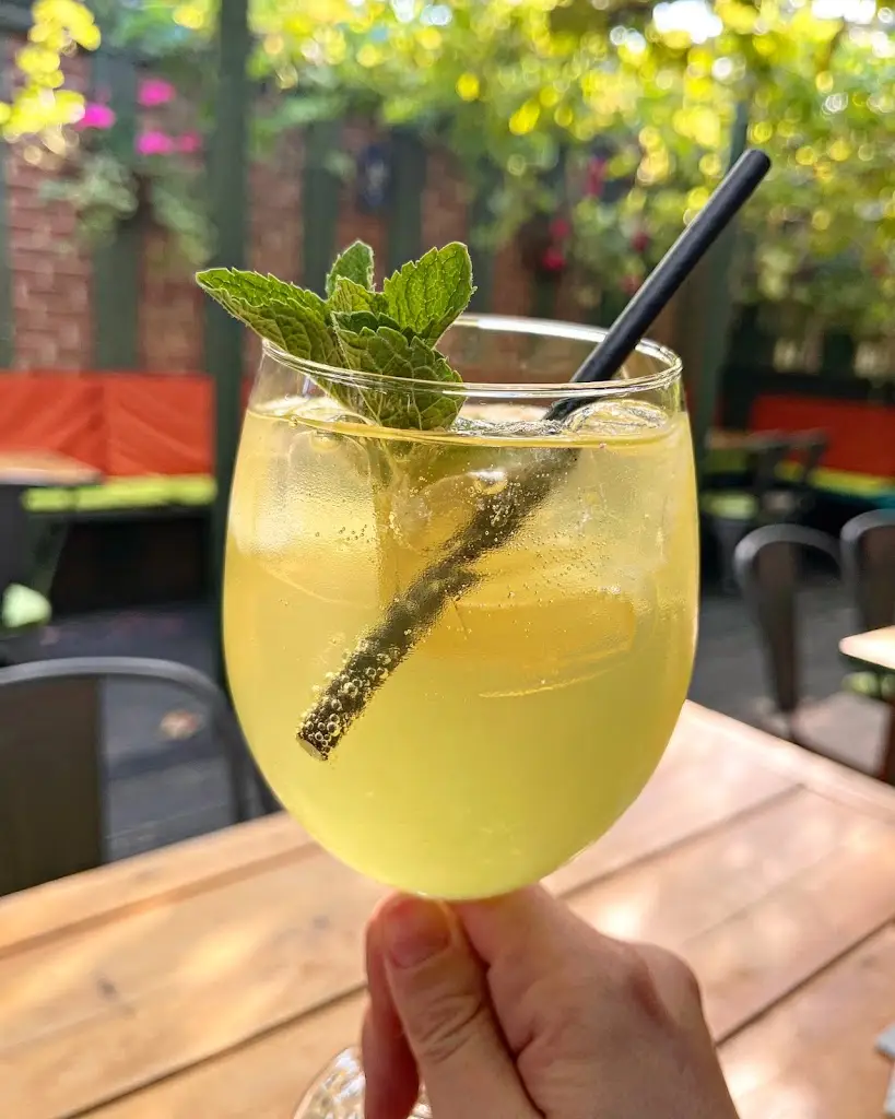 Artisan Meze & Wine Bar_Bishopstoke_slider_image_3