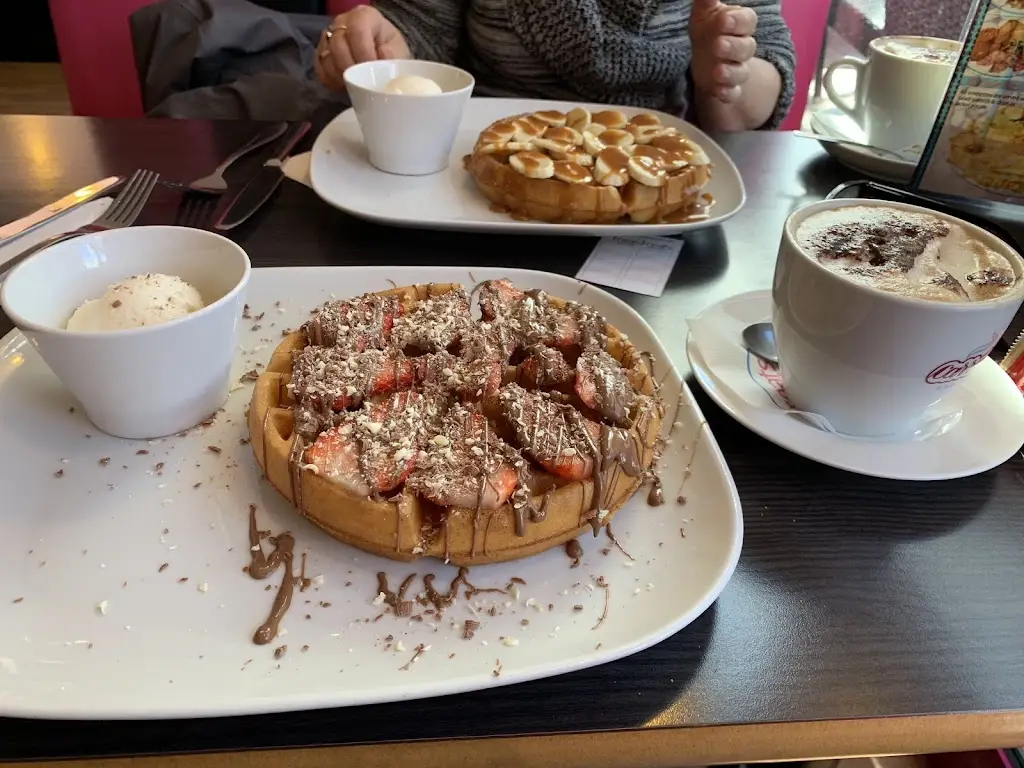 Lynn Mak_Muzzy_Bishopstoke_review