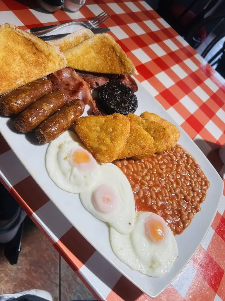 Katarina's Day and Night_Bishopstoke_slider_image_3