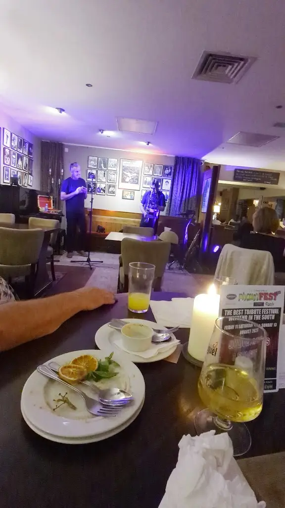 Moldy Fig at the Concorde_Bishopstoke_slider_image_2