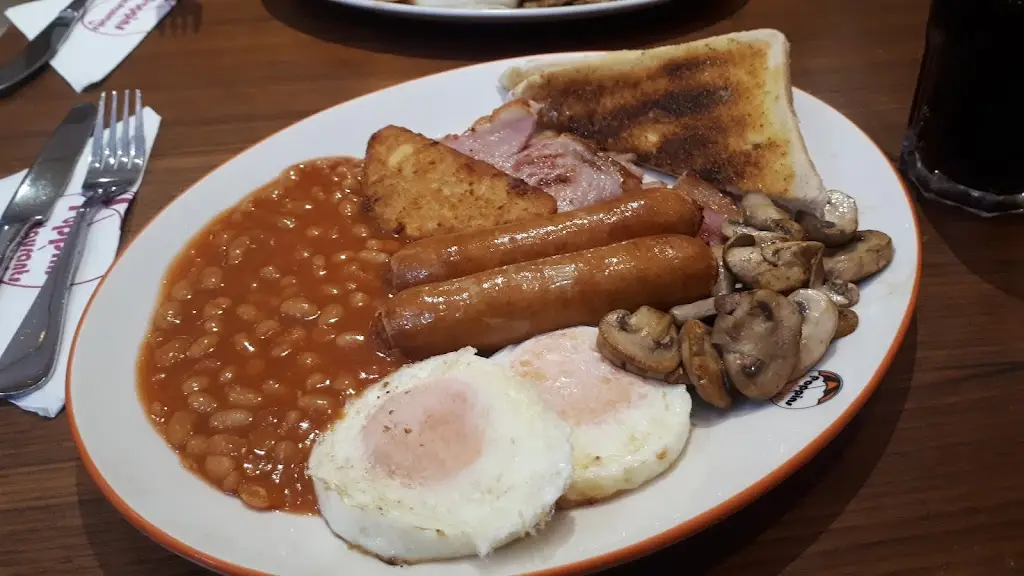 Menu_POPPINS CAFE RESTAURANT EASTLEIGH_Bishopstoke_immagine_5