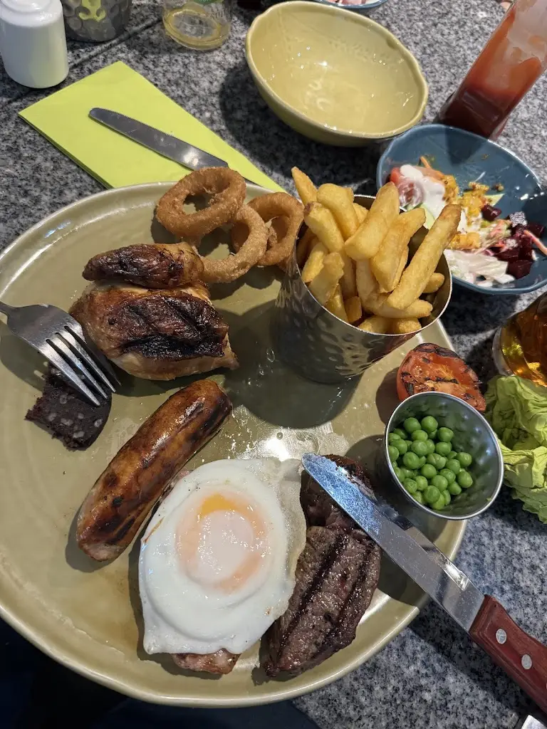 Vincent Venter_Harvester Swan Centre Eastleigh_Bishopstoke_review