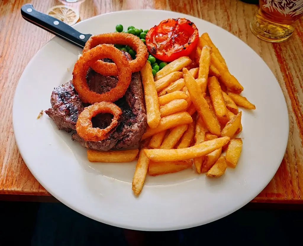 Brian Short_The Gateway Table Table_Bishopstoke_review