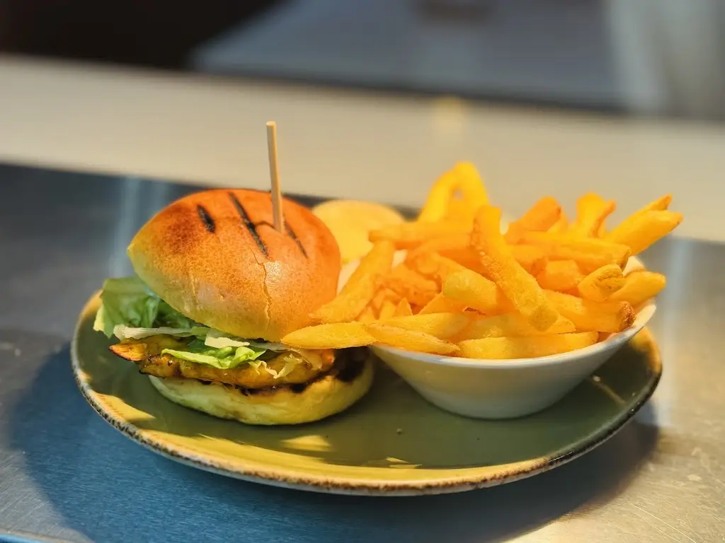 Roosters Piri Piri - Eastleigh_Bishopstoke_slider_image_3