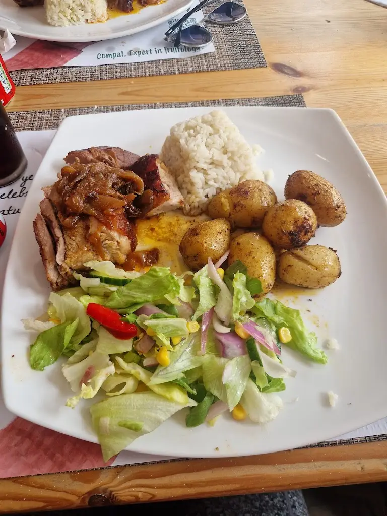 Raquel Alves_The Tavern_Bodmin_review