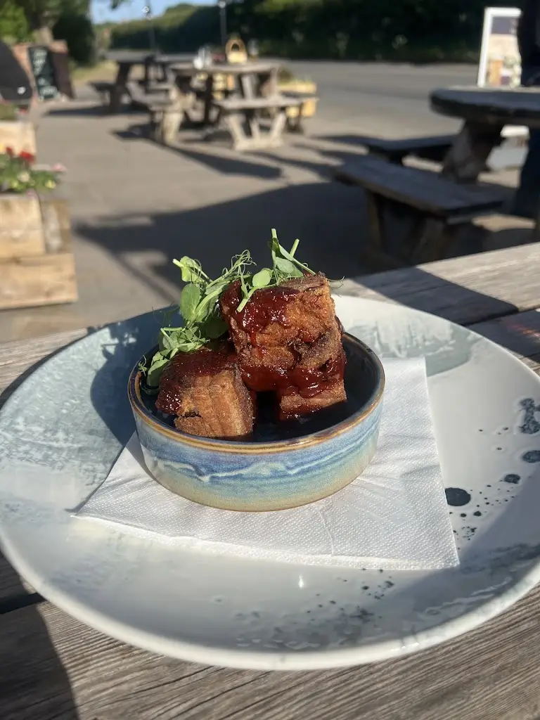 James Forsyth_Fox & Hounds_Blidworth_review