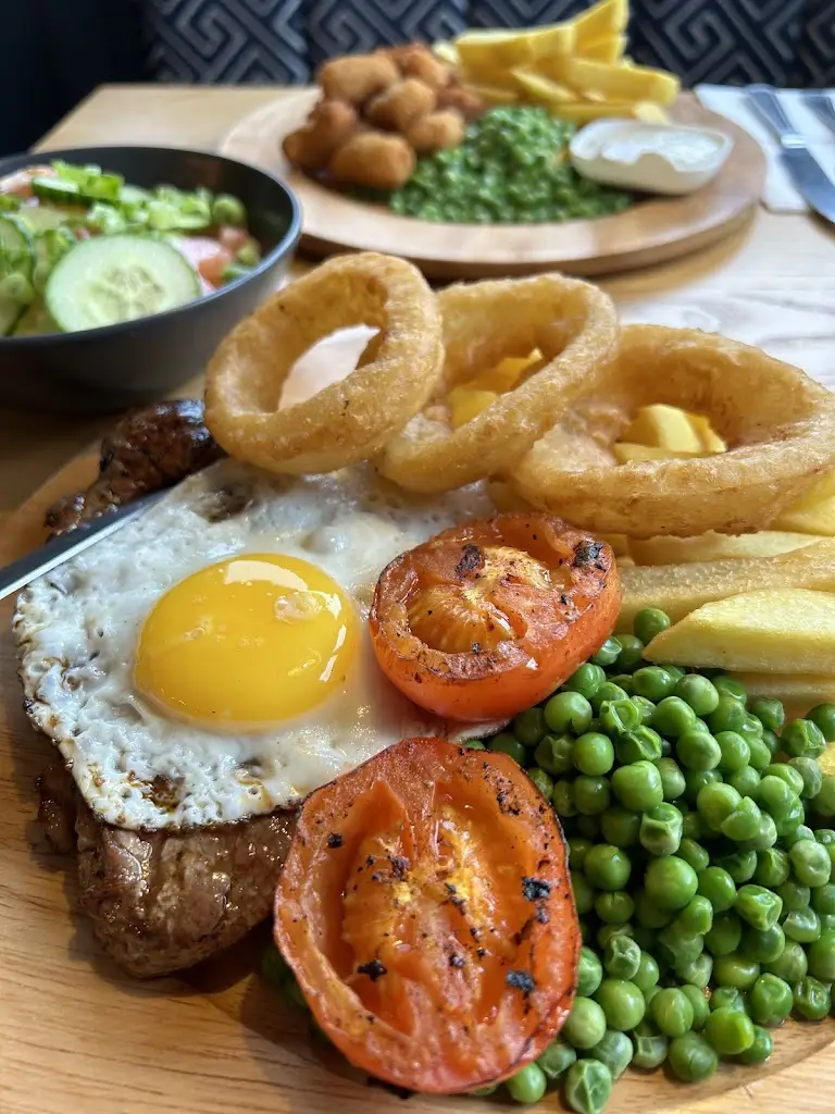 Lurcher_Blidworth_slider_image_2