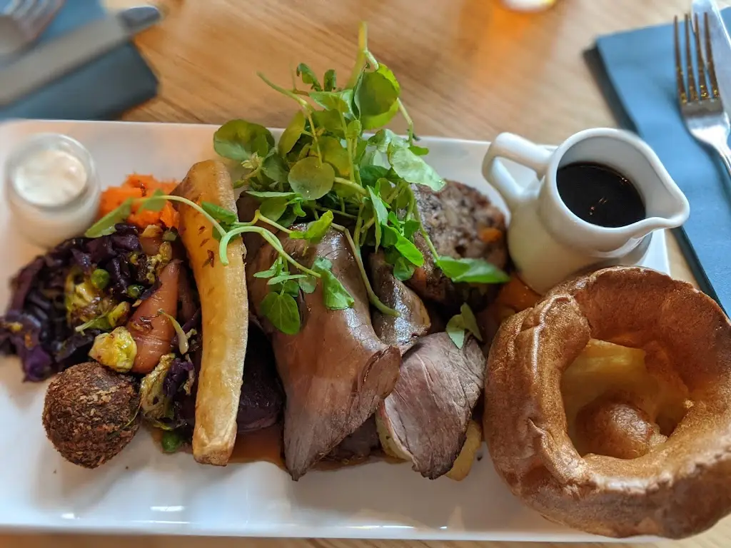 Menu_Royal Hotel_Bolton le Sands_image_6