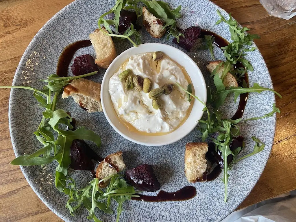 Eleanor Postlethwaite_The Cross Keys_Bolton le Sands_review