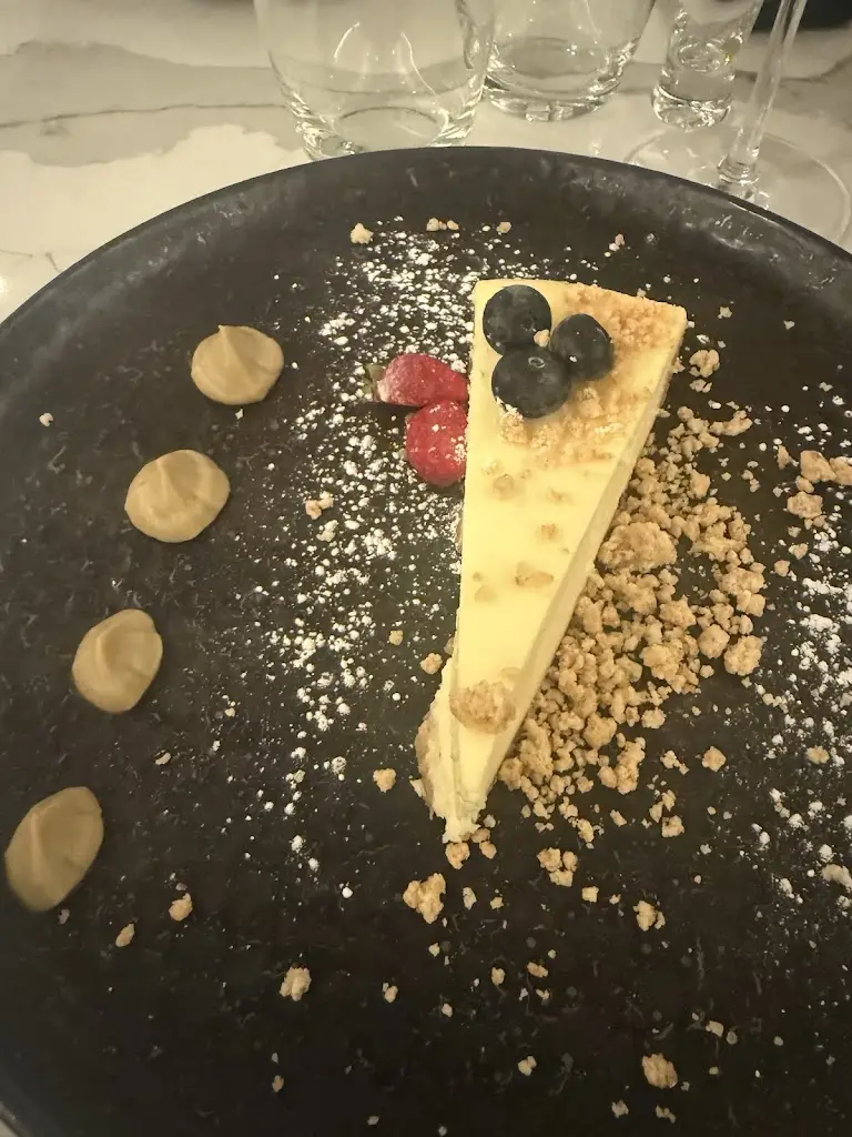 Florence Kinyua_Paolo's Italian Kitchen_Borehamwood_review