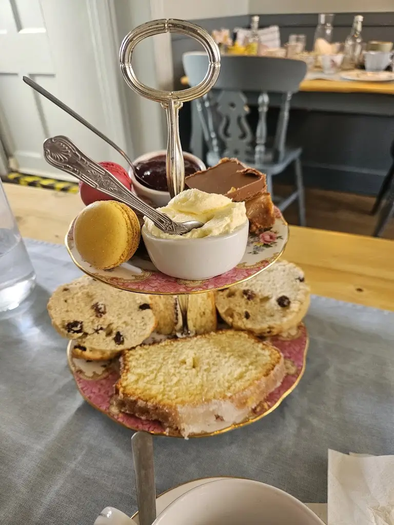 Charlotte Moore_The Chocolate Teapot_Aldeburgh_review